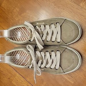 Taos Women's Canvas Sneakers